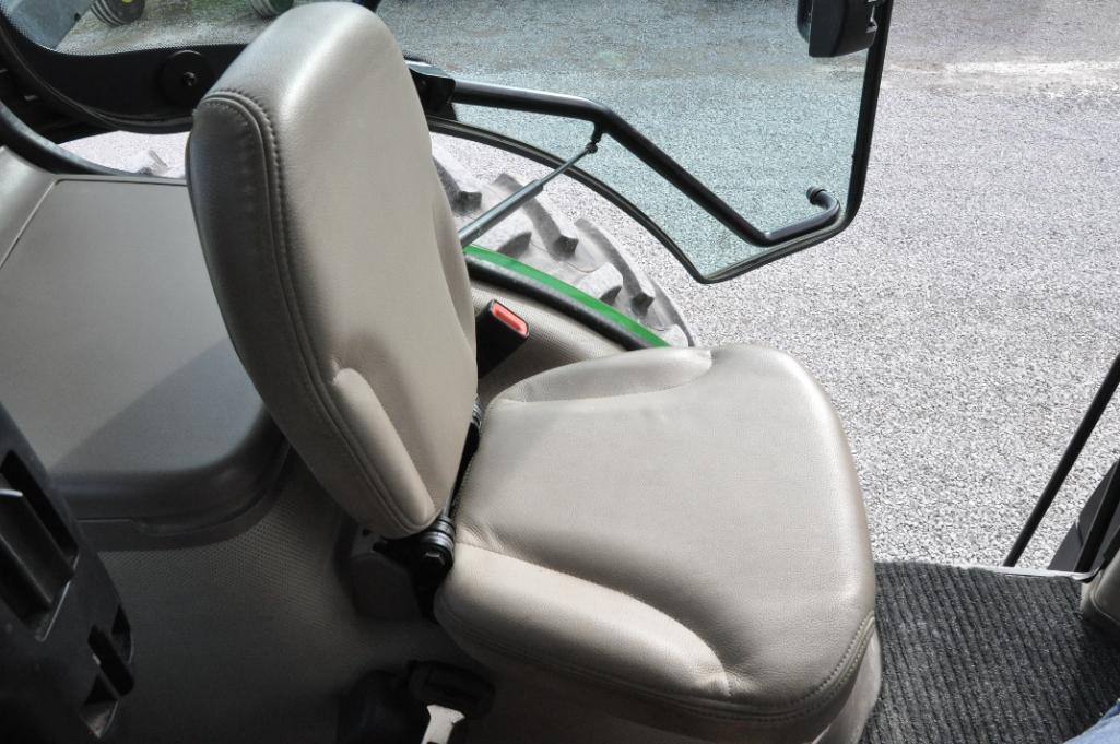 2016 John Deere 8320R MFWD tractor