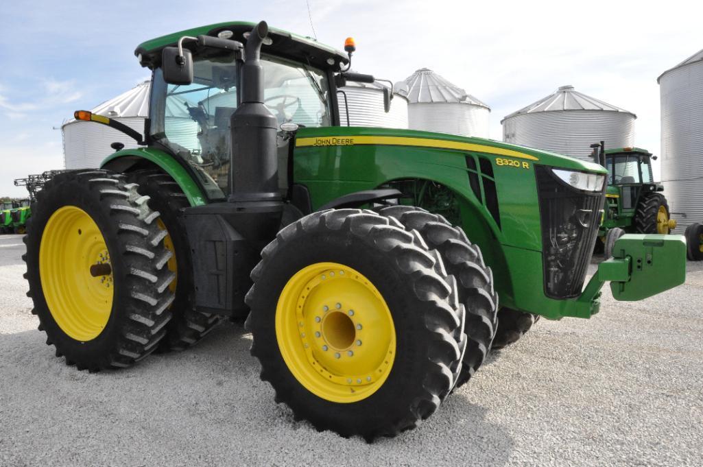 2016 John Deere 8320R MFWD tractor
