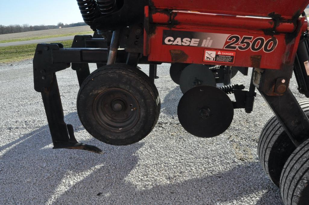 Case-IH 2500 9-shank pull-type. in-line ripper