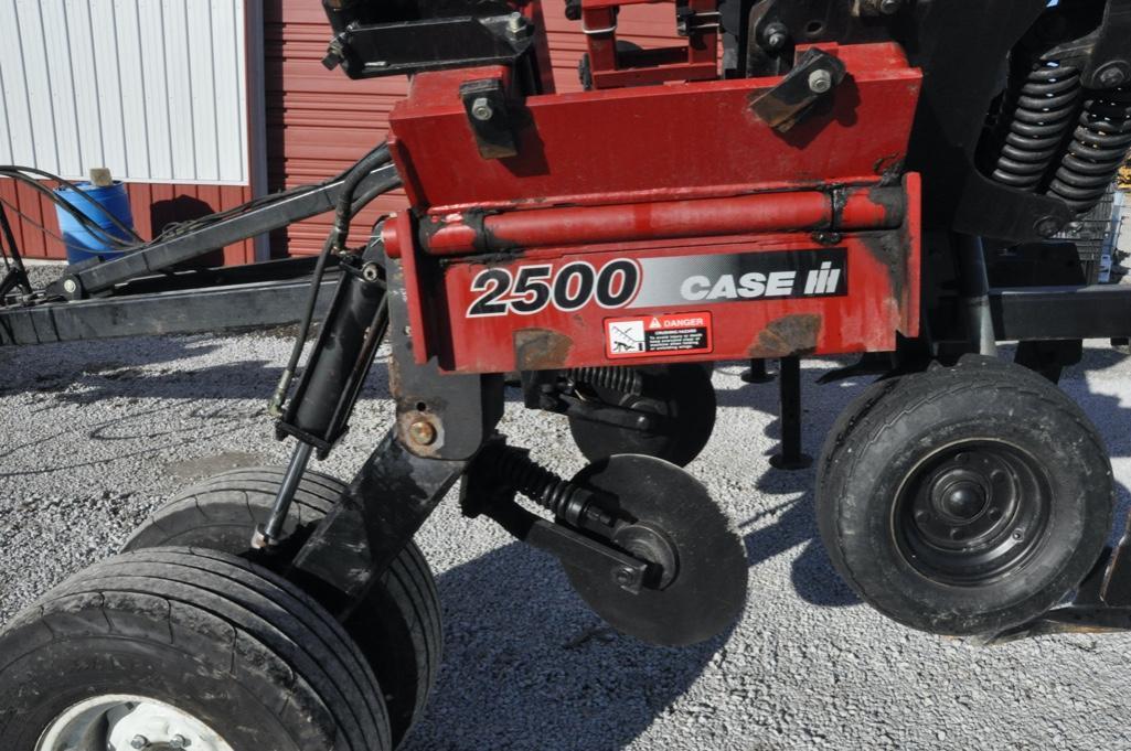 Case-IH 2500 9-shank pull-type. in-line ripper