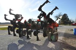 Case-IH 2500 9-shank pull-type. in-line ripper