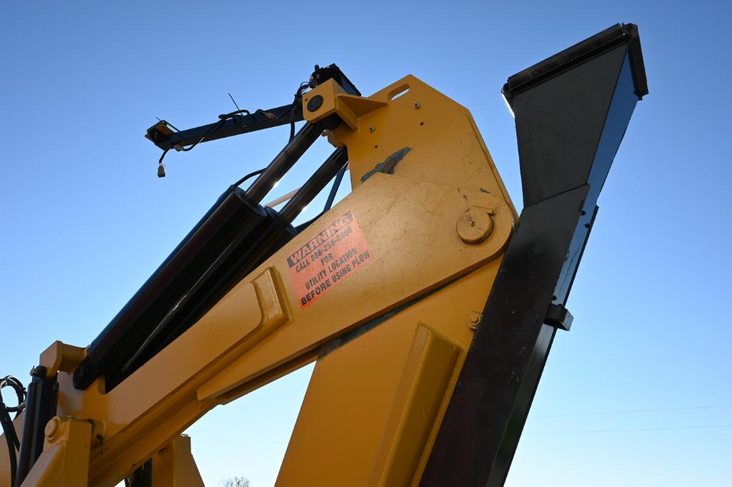 2020 Soil-Max Gold-Digger Stealth ZD pull-type tile plow