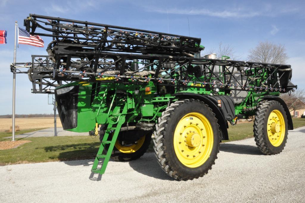 2012 John Deere 4940 self-propelled sprayer