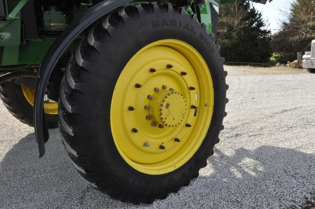 2012 John Deere 4940 self-propelled sprayer