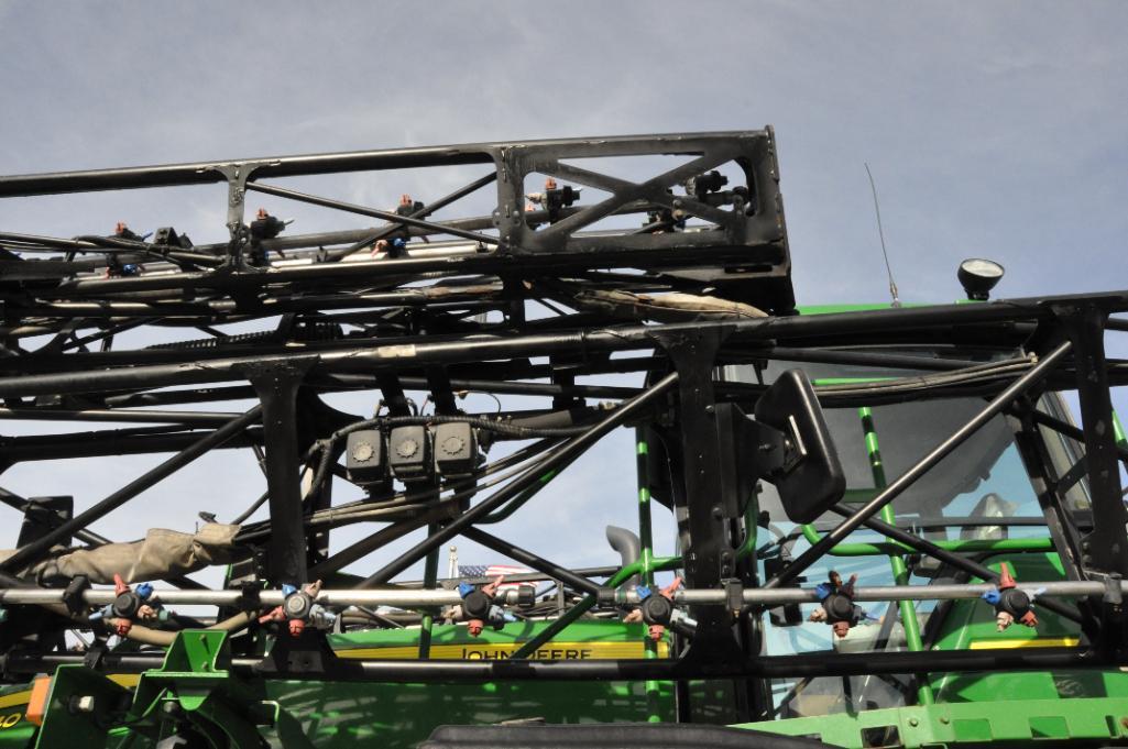 2012 John Deere 4940 self-propelled sprayer