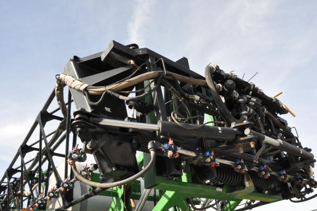 2012 John Deere 4940 self-propelled sprayer