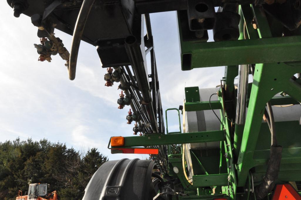 2012 John Deere 4940 self-propelled sprayer