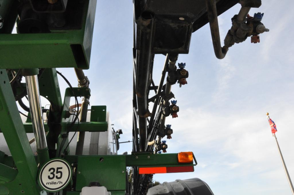 2012 John Deere 4940 self-propelled sprayer