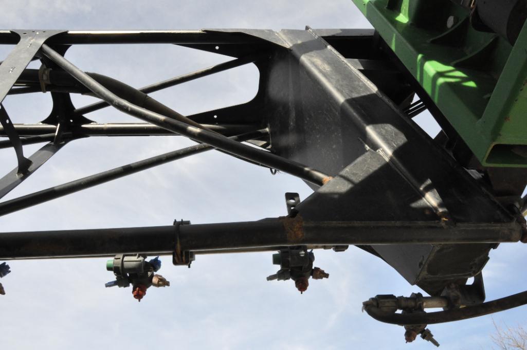 2012 John Deere 4940 self-propelled sprayer
