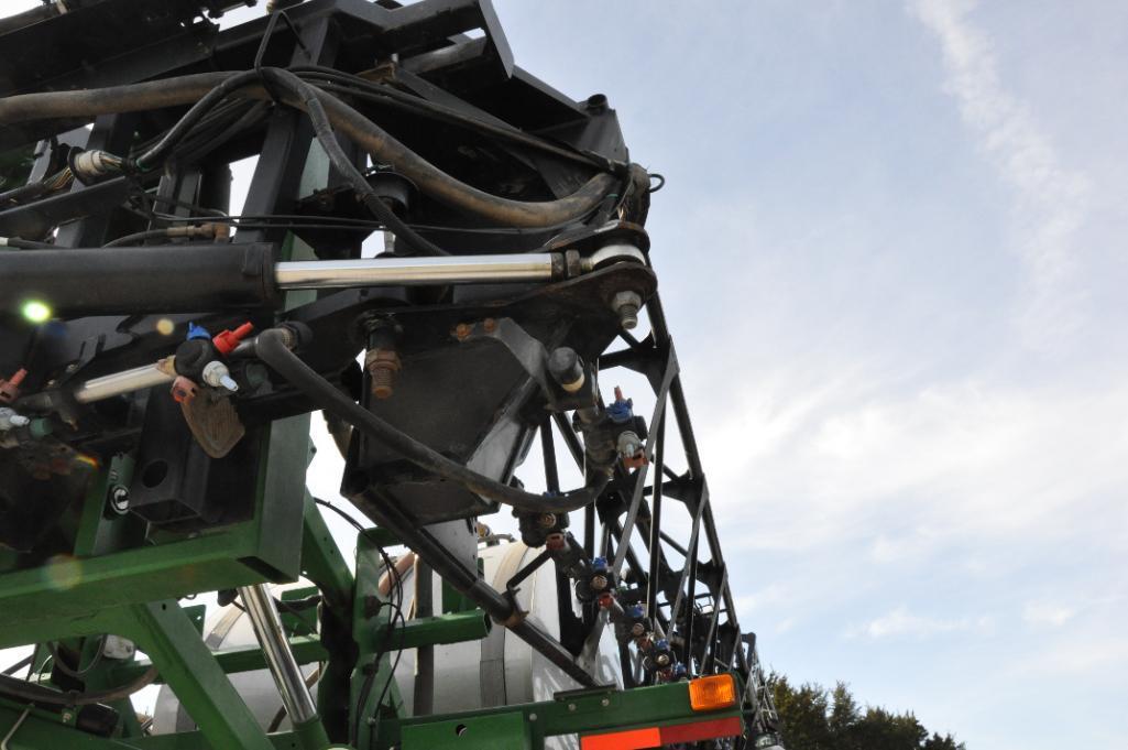2012 John Deere 4940 self-propelled sprayer