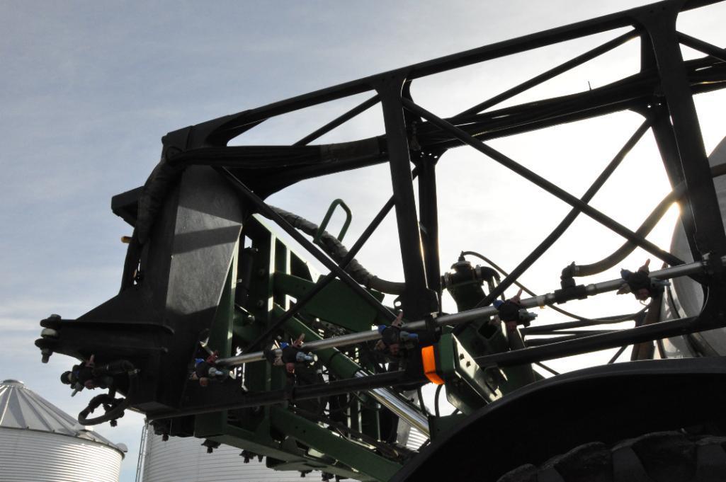 2012 John Deere 4940 self-propelled sprayer