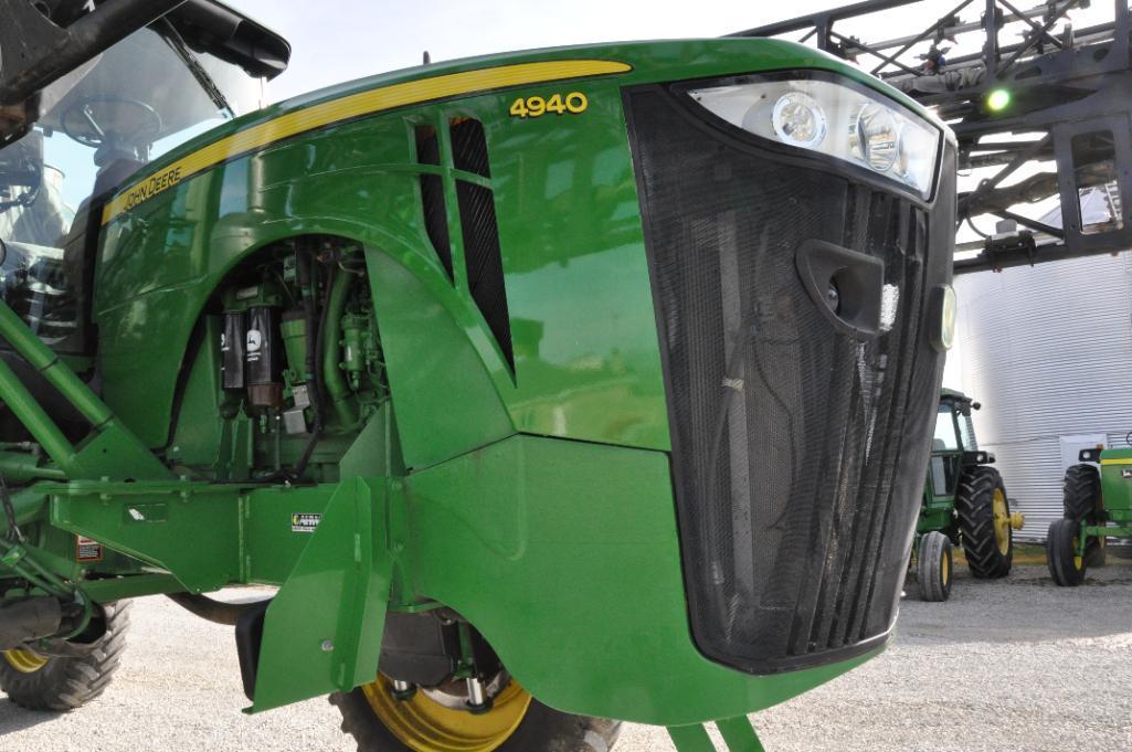 2012 John Deere 4940 self-propelled sprayer