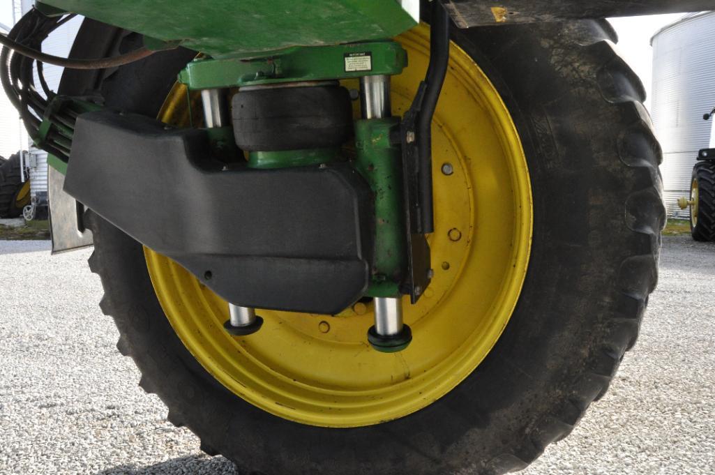 2012 John Deere 4940 self-propelled sprayer