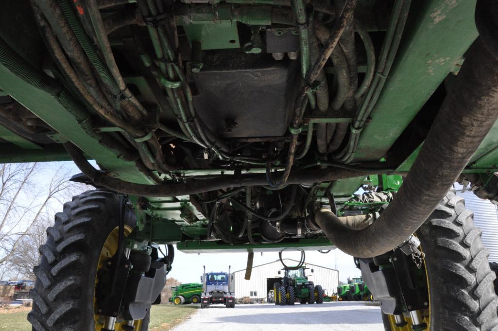 2012 John Deere 4940 self-propelled sprayer
