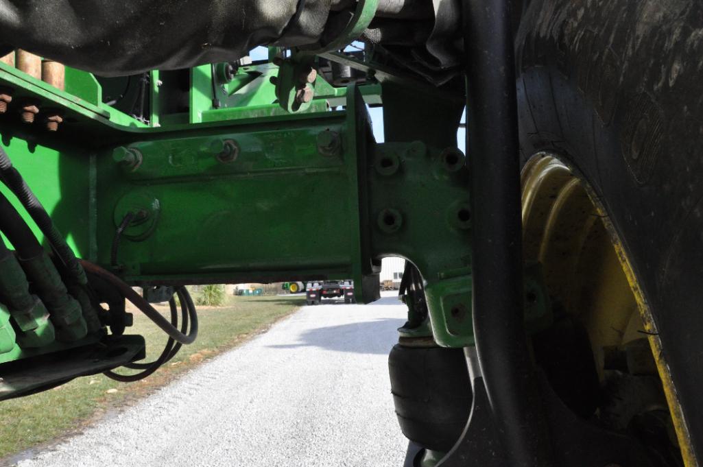 2012 John Deere 4940 self-propelled sprayer