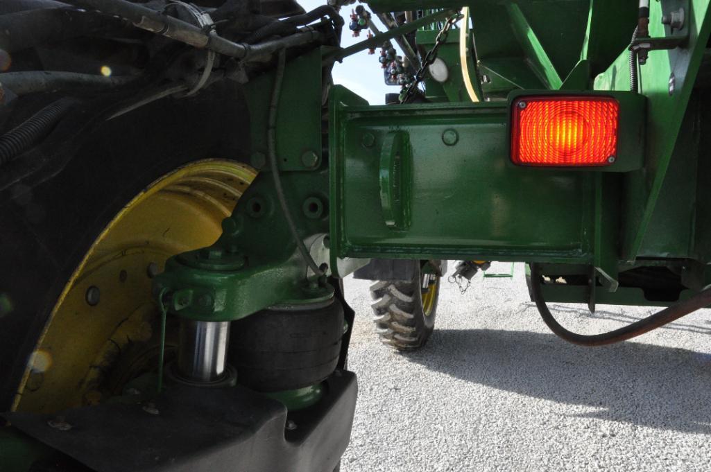 2012 John Deere 4940 self-propelled sprayer