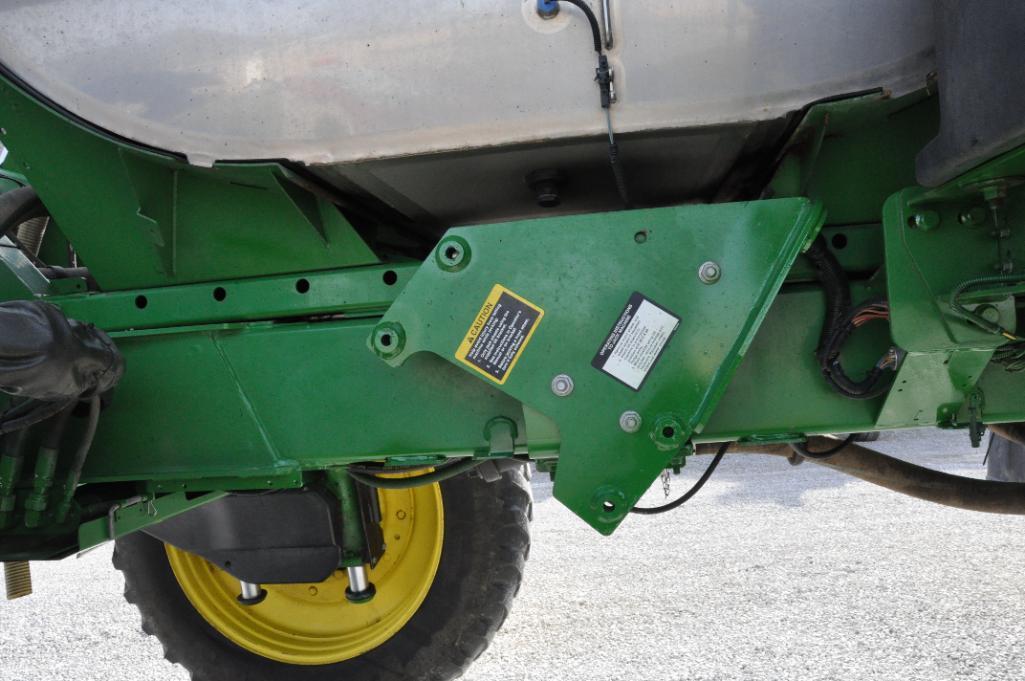 2012 John Deere 4940 self-propelled sprayer