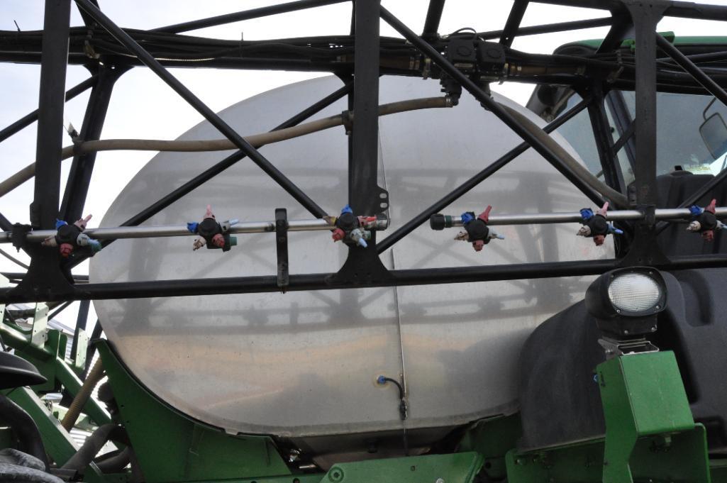 2012 John Deere 4940 self-propelled sprayer