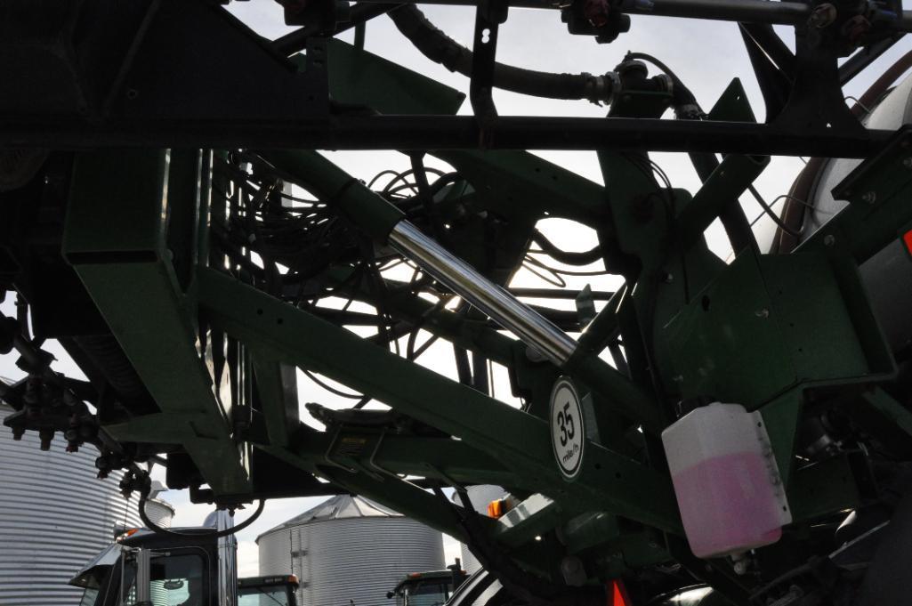 2012 John Deere 4940 self-propelled sprayer