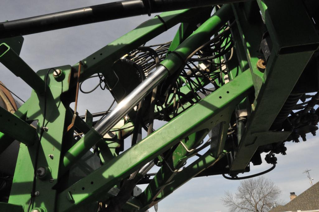 2012 John Deere 4940 self-propelled sprayer