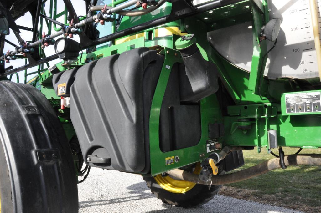 2012 John Deere 4940 self-propelled sprayer