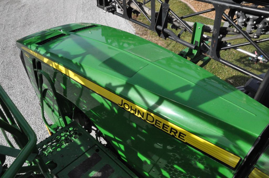 2012 John Deere 4940 self-propelled sprayer