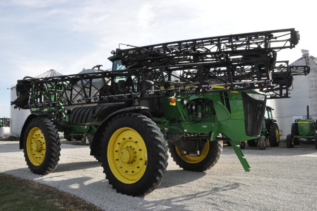 2012 John Deere 4940 self-propelled sprayer