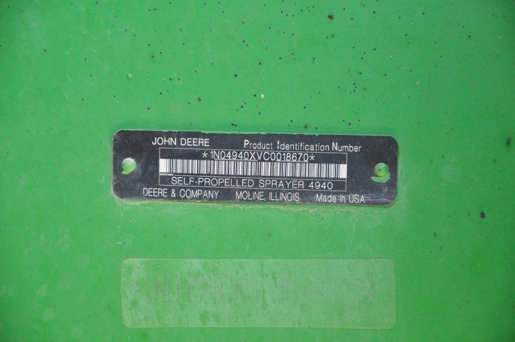 2012 John Deere 4940 self-propelled sprayer