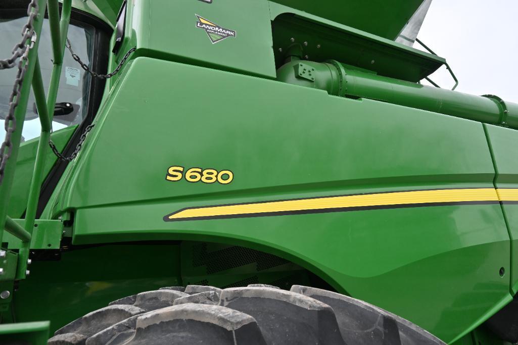 2017 John Deere S680 2wd combine