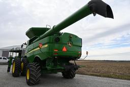 2017 John Deere S680 2wd combine