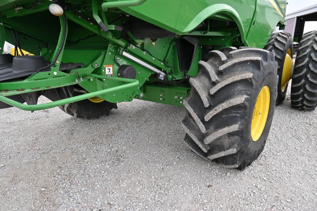 2017 John Deere S680 2wd combine