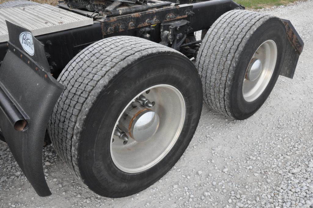 2013 Peterbilt 386 sleeper truck