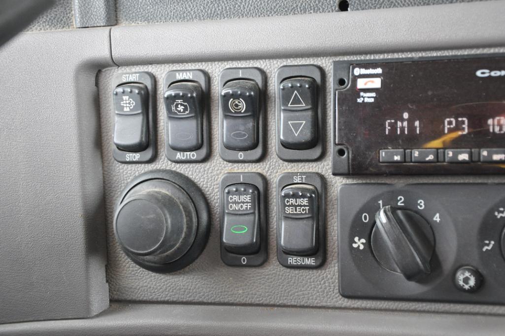 2013 Peterbilt 386 sleeper truck