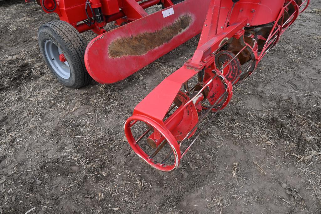 Akron EXG300 grain bag unloader
