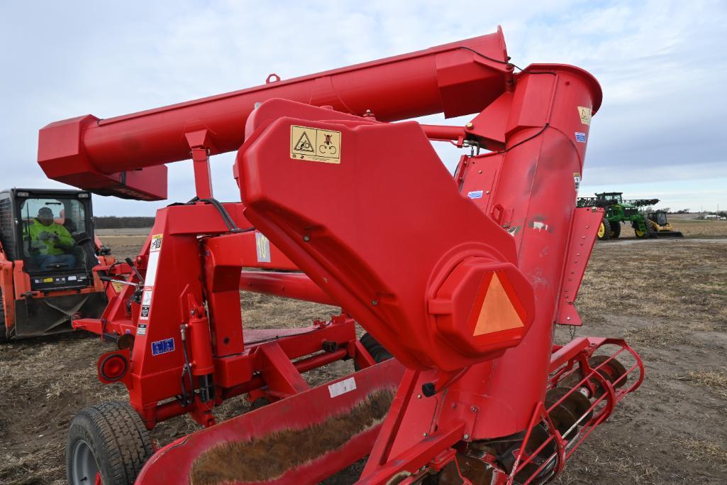 Akron EXG300 grain bag unloader