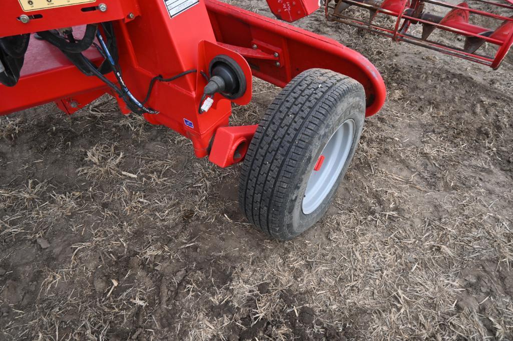 Akron EXG300 grain bag unloader