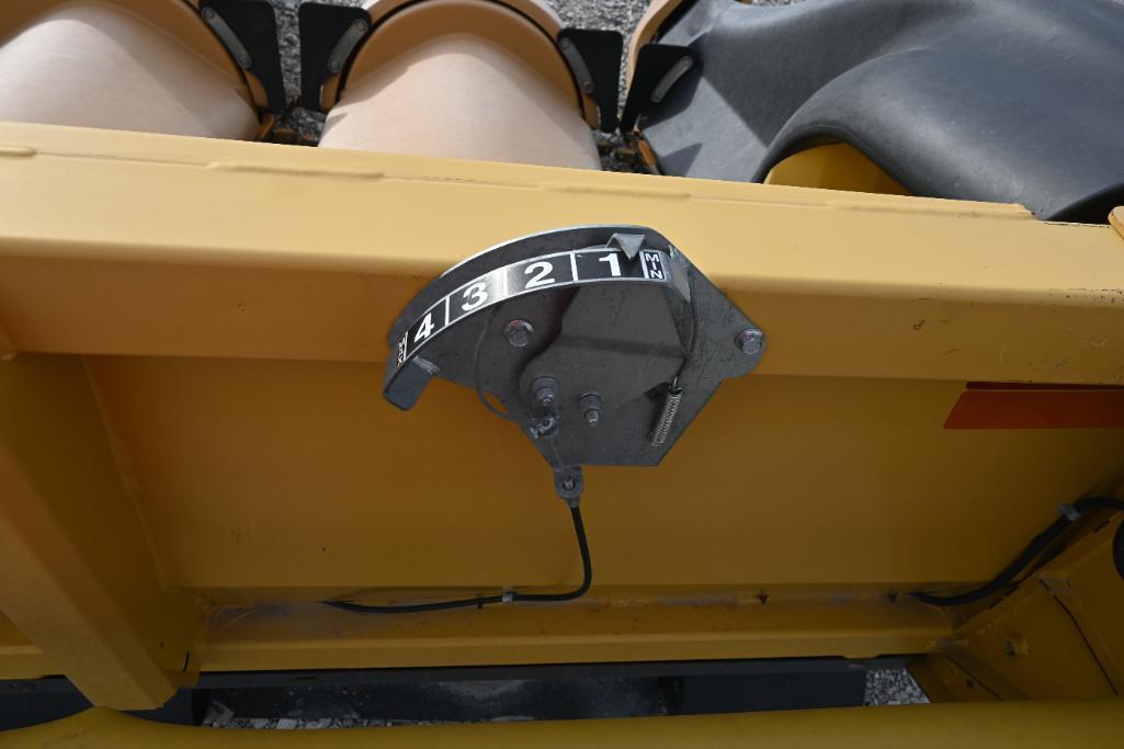 2013 Lexion 12-30C 12 row 30" chopping corn head