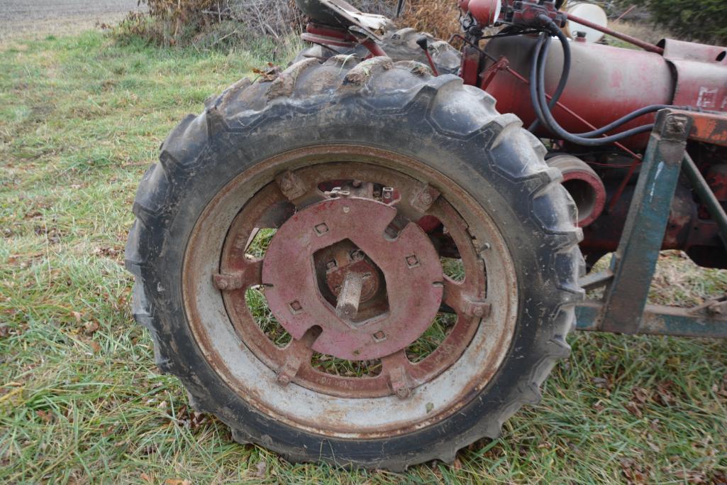 Farmall H 2wd tractor