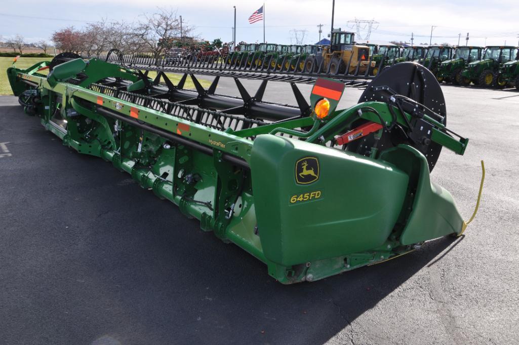 2018 John Deere 645FD 45' HydraFlex draper head