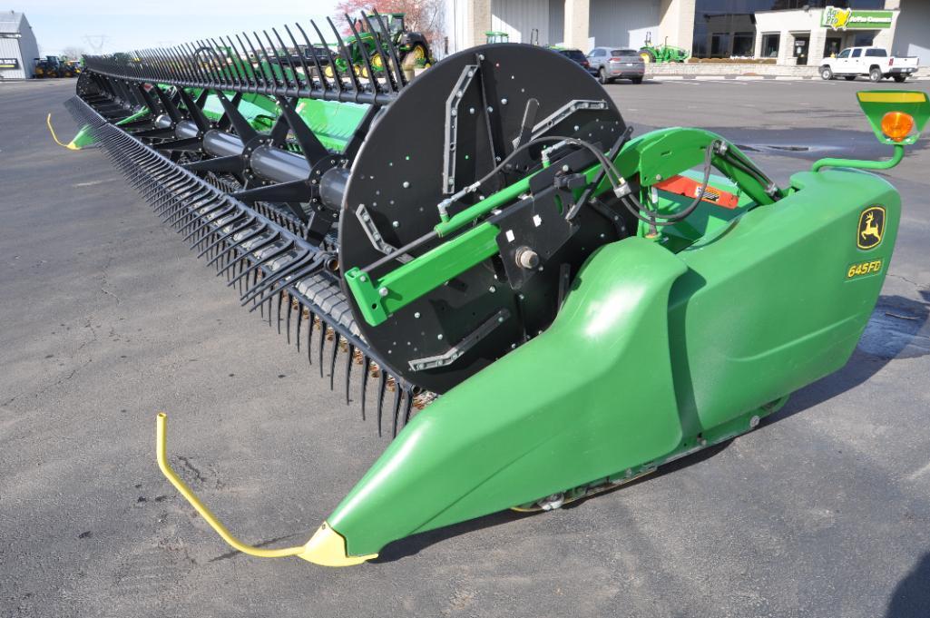 2018 John Deere 645FD 45' HydraFlex draper head