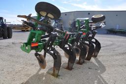 Unverferth 130 'Zone Builder' 7-shank 3-pt. inline ripper