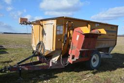 Knight 3030 Reel Auggie Mixer wagon