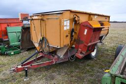 Knight 3030 Reel Auggie Mixer wagon