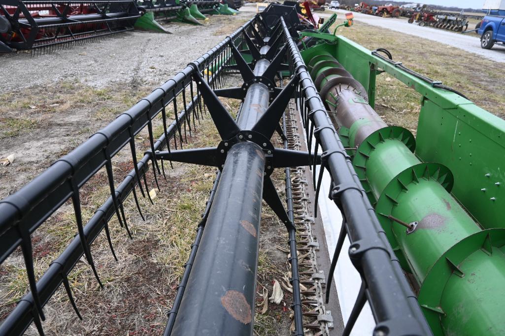 John Deere 925F 25' grain platform