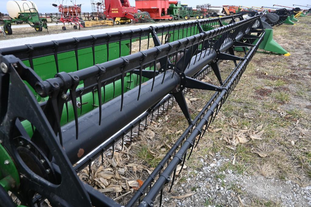 John Deere 925F 25' grain platform