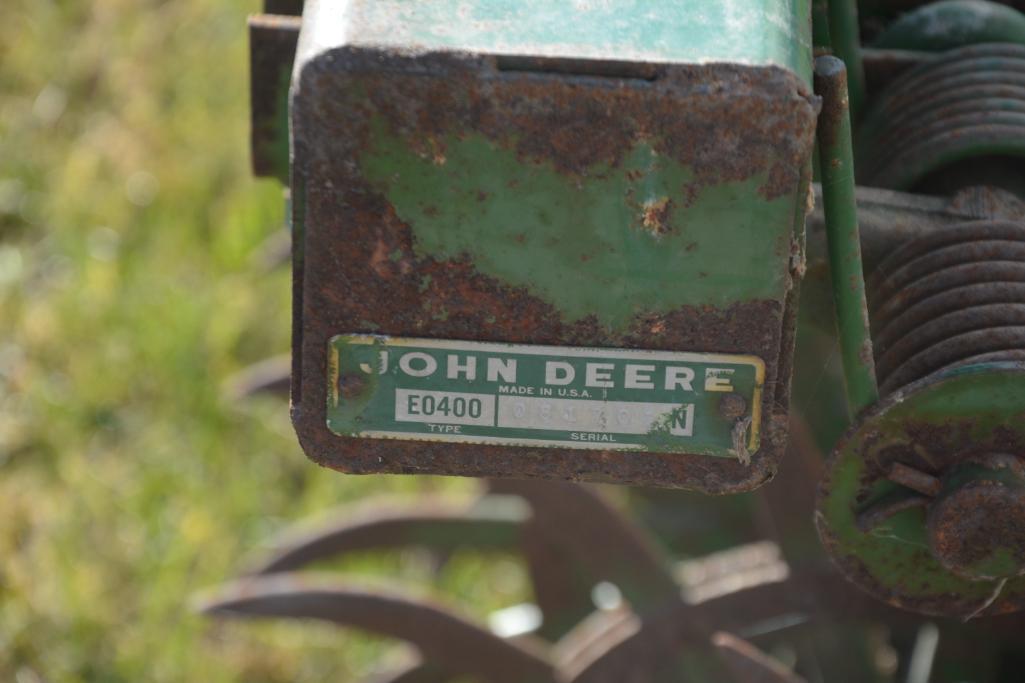 John Deere 400 15" 3-pt. rotary hoe