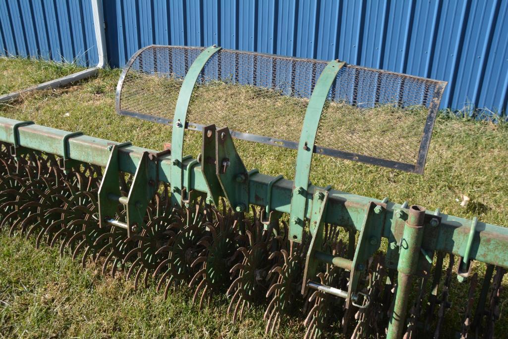 John Deere 400 15" 3-pt. rotary hoe
