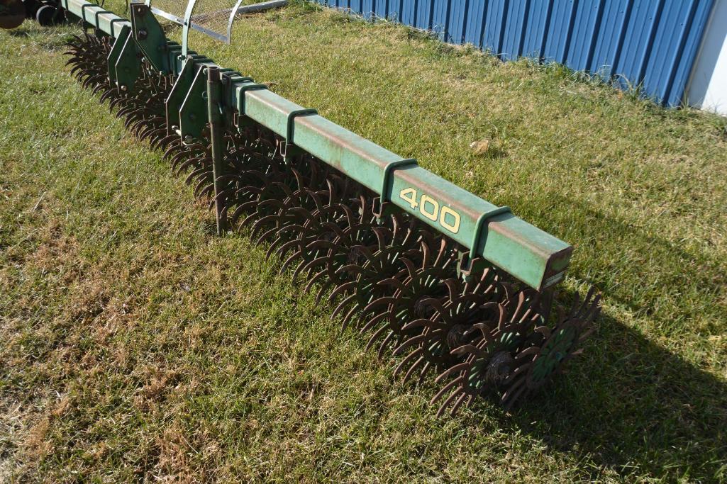 John Deere 400 15" 3-pt. rotary hoe
