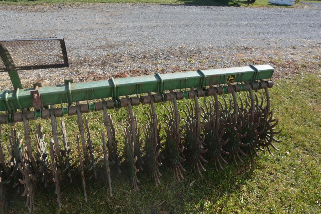 John Deere 400 15" 3-pt. rotary hoe