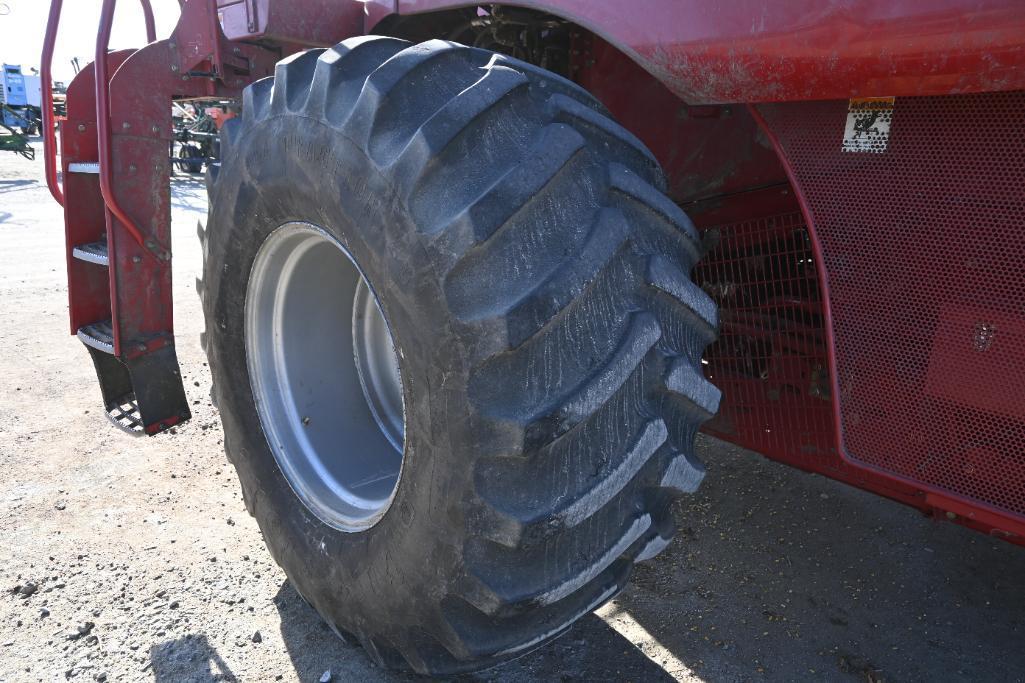 Case-IH 2388 2wd combine